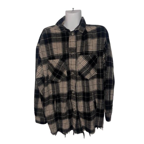 Akair Flannel Plaid long sleeve button up shirt shred hem shaket size S - Picture 3 of 4